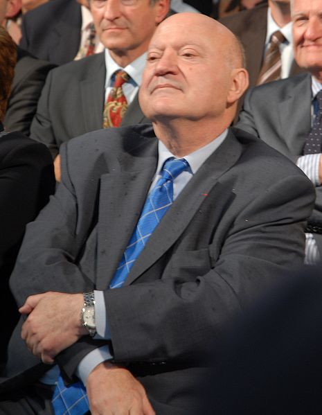 Fichier:465px-André Santini - Sarkozy's meeting in Toulouse for the 2007 French presidential election 0199 2007-04-12.jpg