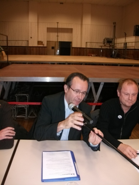 Fichier:20111206-LancementComiteSoutienAnnick-18.jpg