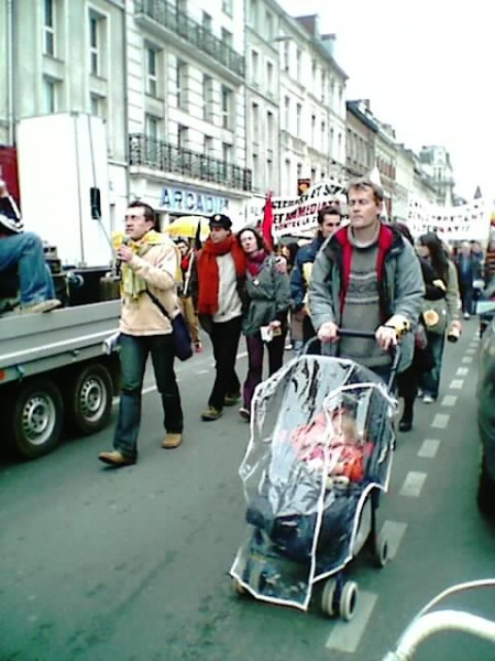 Fichier:ManifAntiEPR-08.jpg