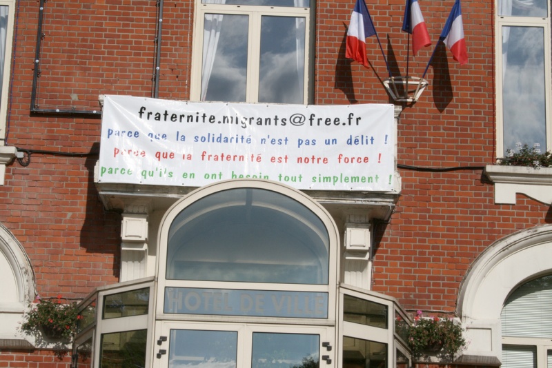 Fichier:CalicotMigrantsMairieGrenay-70-02.jpg